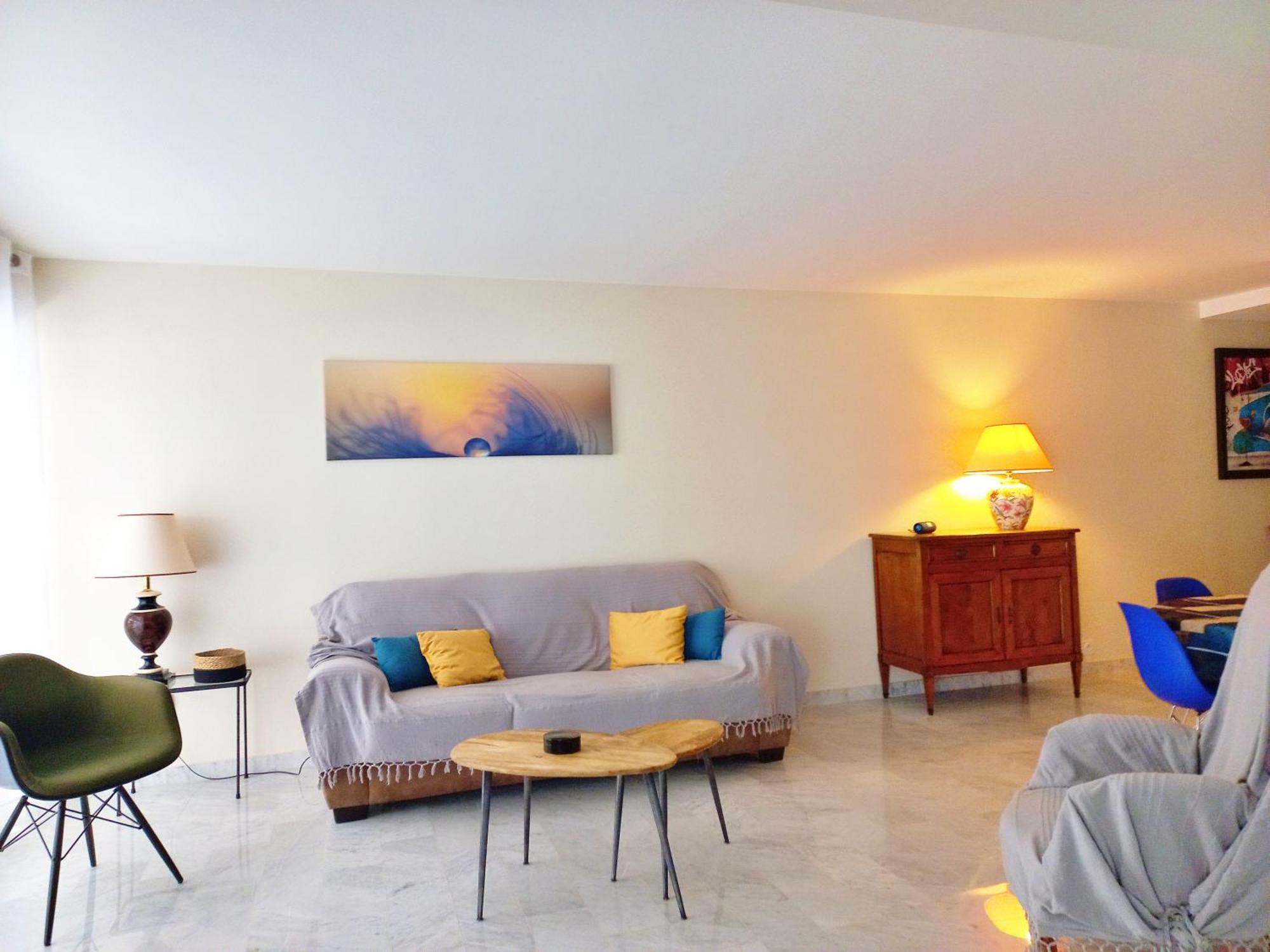 Apartment Saint-raphael-front De Mer-wifi-clim *